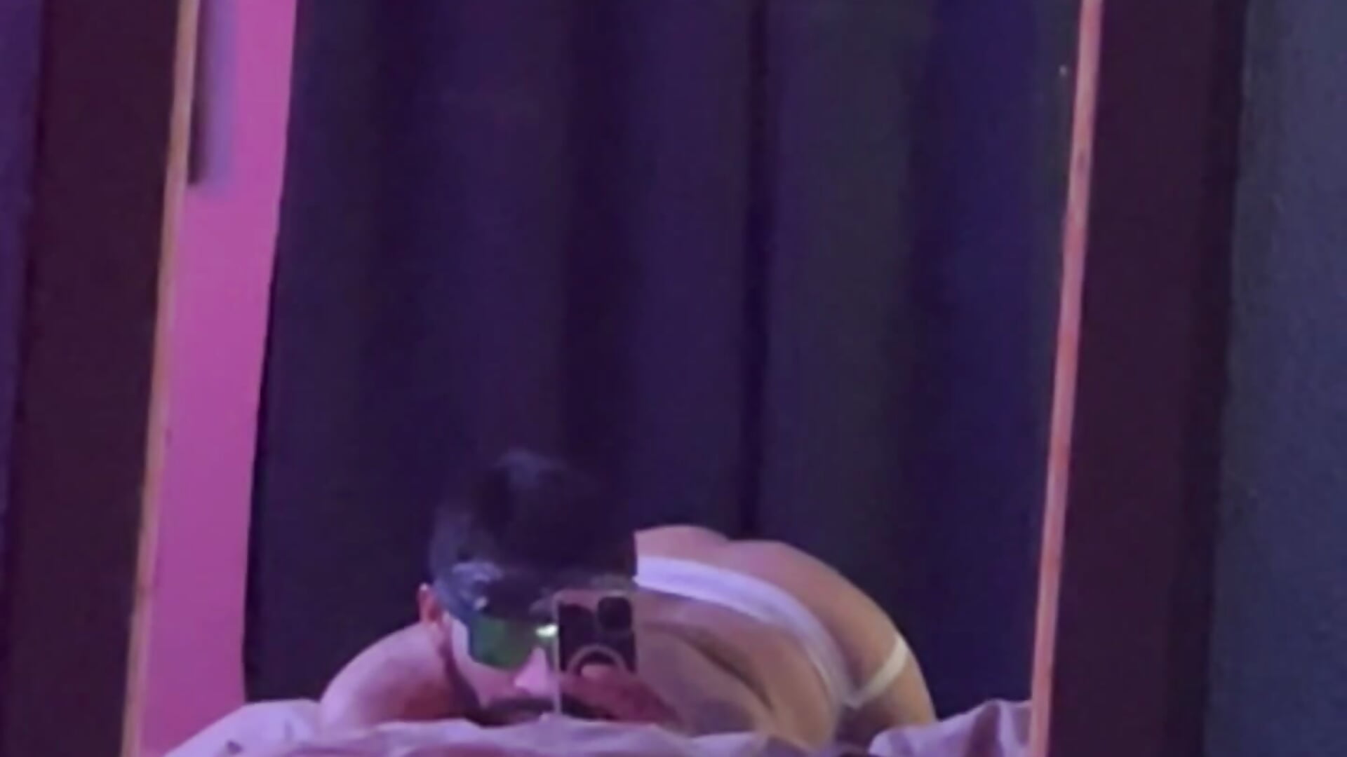 Vibes - video by IdenticalBox4 cam model