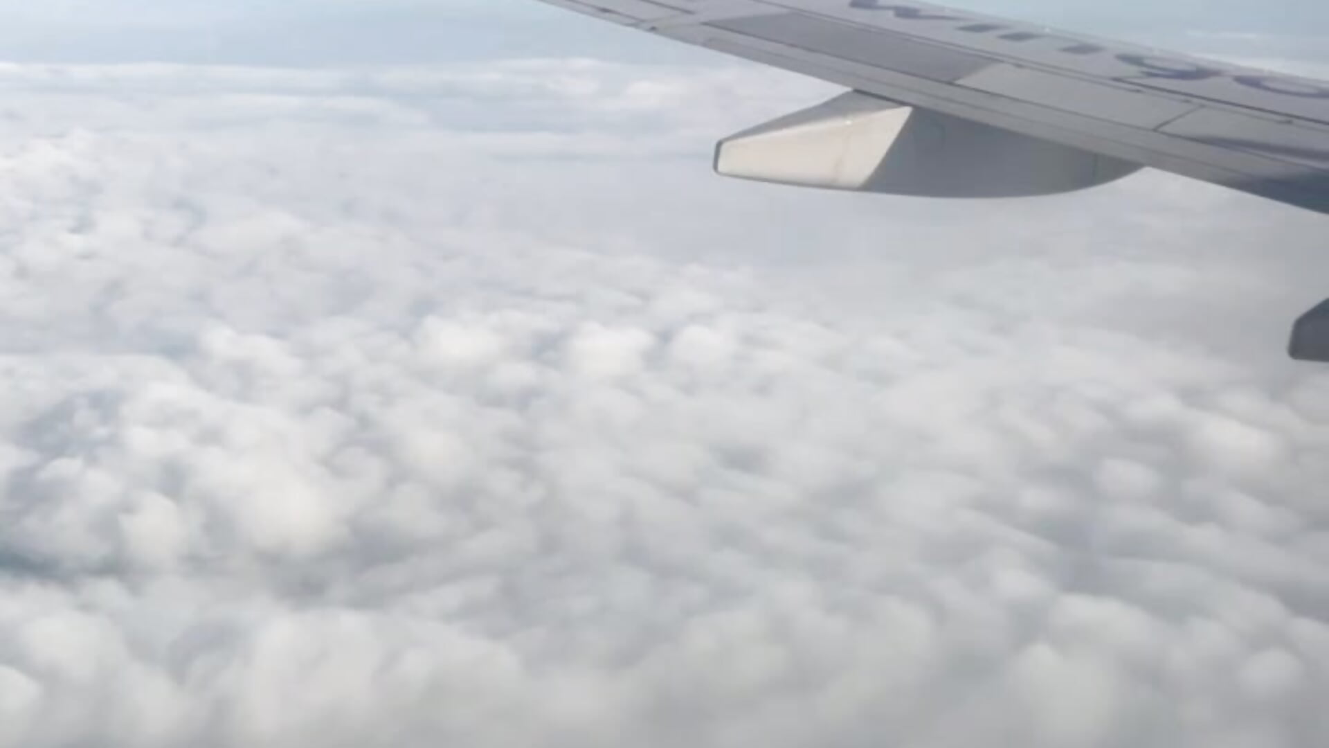 “Between routes, will you join me to get lost?”😏❤️ - video by Angel_Khouri cam model