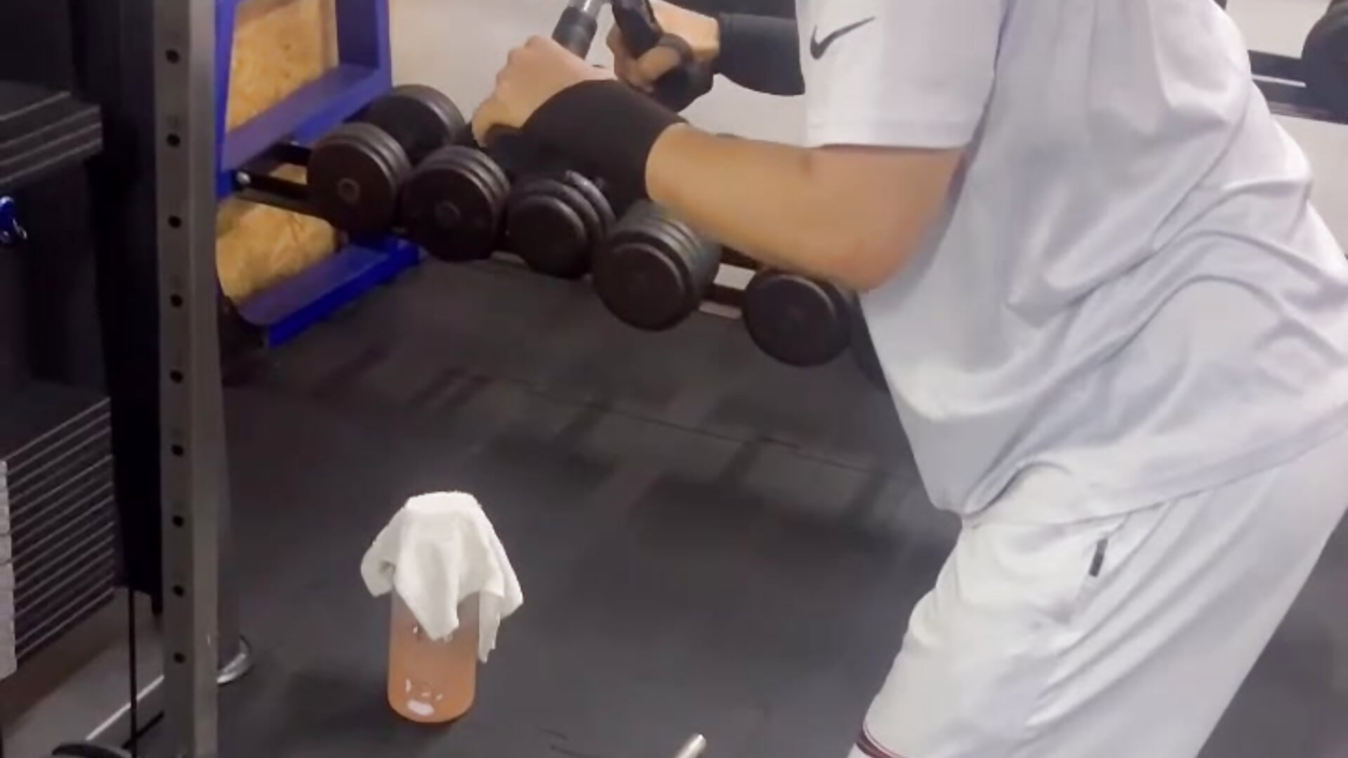 These exercises feel as hard, just as I want to get hot and hot💦🍆 - video by Angel_Khouri cam model