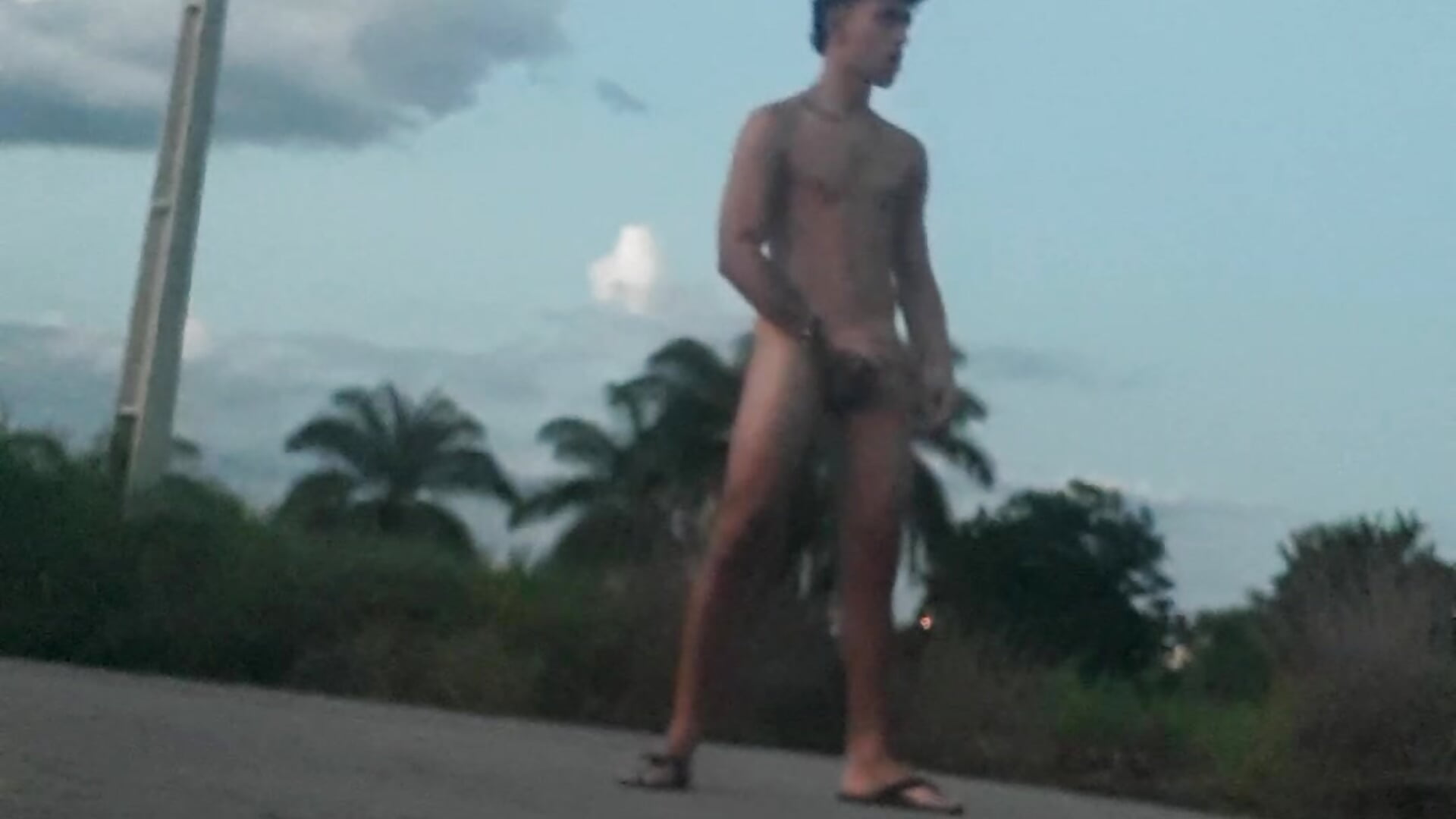 Peladão na rua 2 - video by MALIK-PARVATI cam model