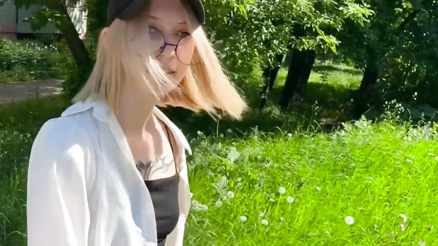 Short my funny - video by DaisyHearl cam model