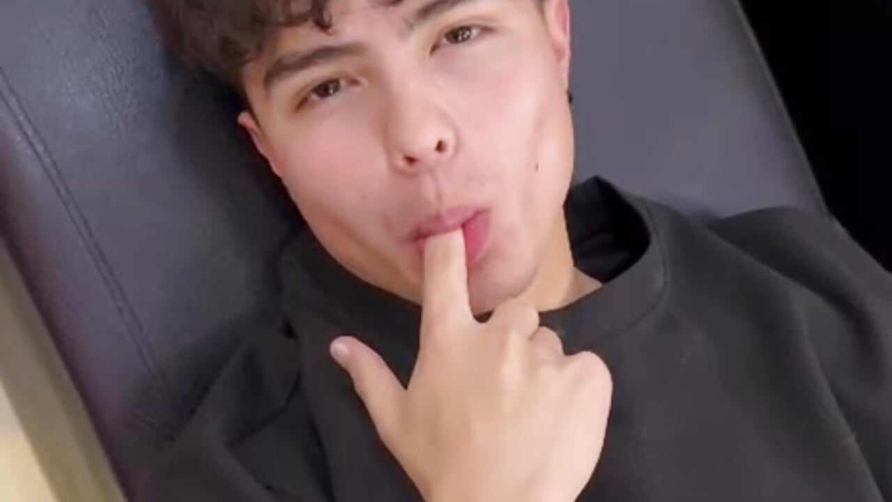 Let's play a little!  💎💎 - video by CollinStone cam model