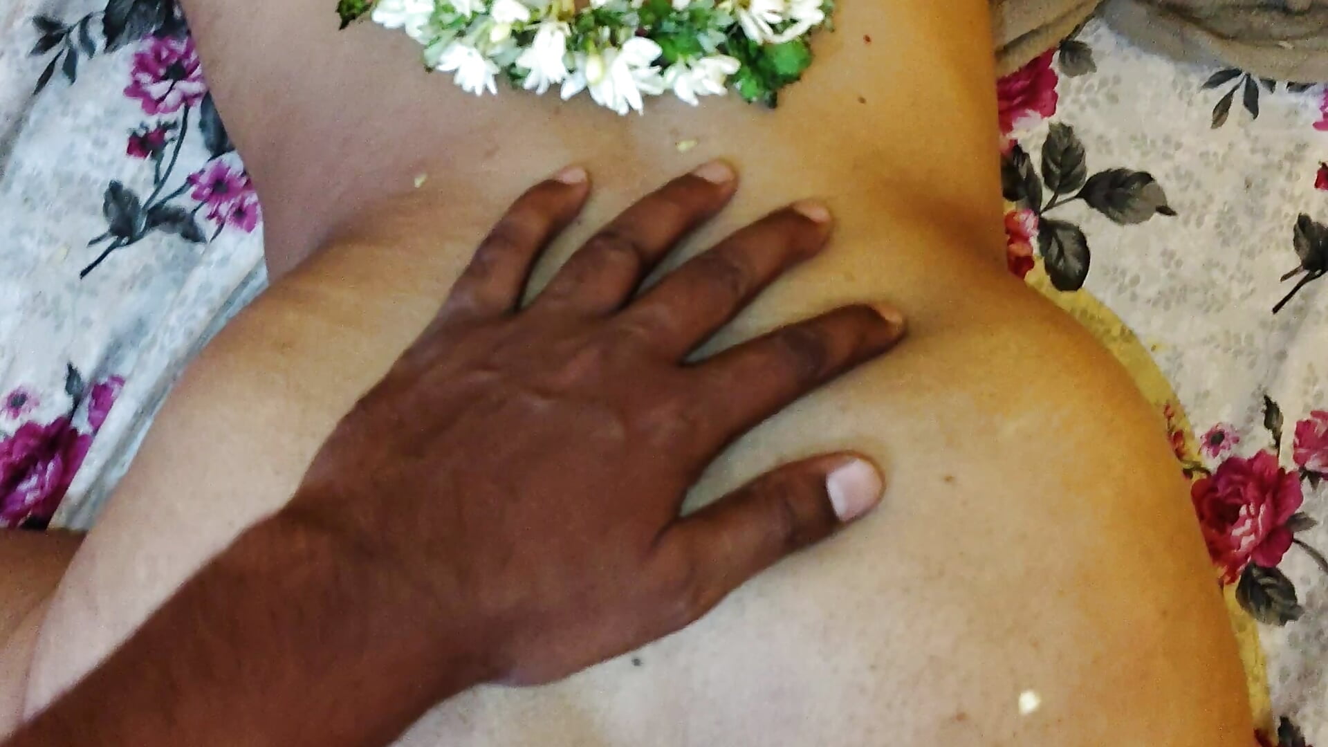 Hot doggy fucking with full flowers - vídeo de Cute-Telugu-Teacher modelo de câmara