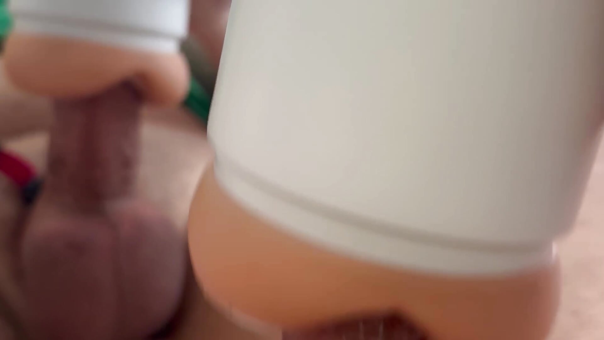 Milking Splash - Archie8338 캠 모델의 동영상