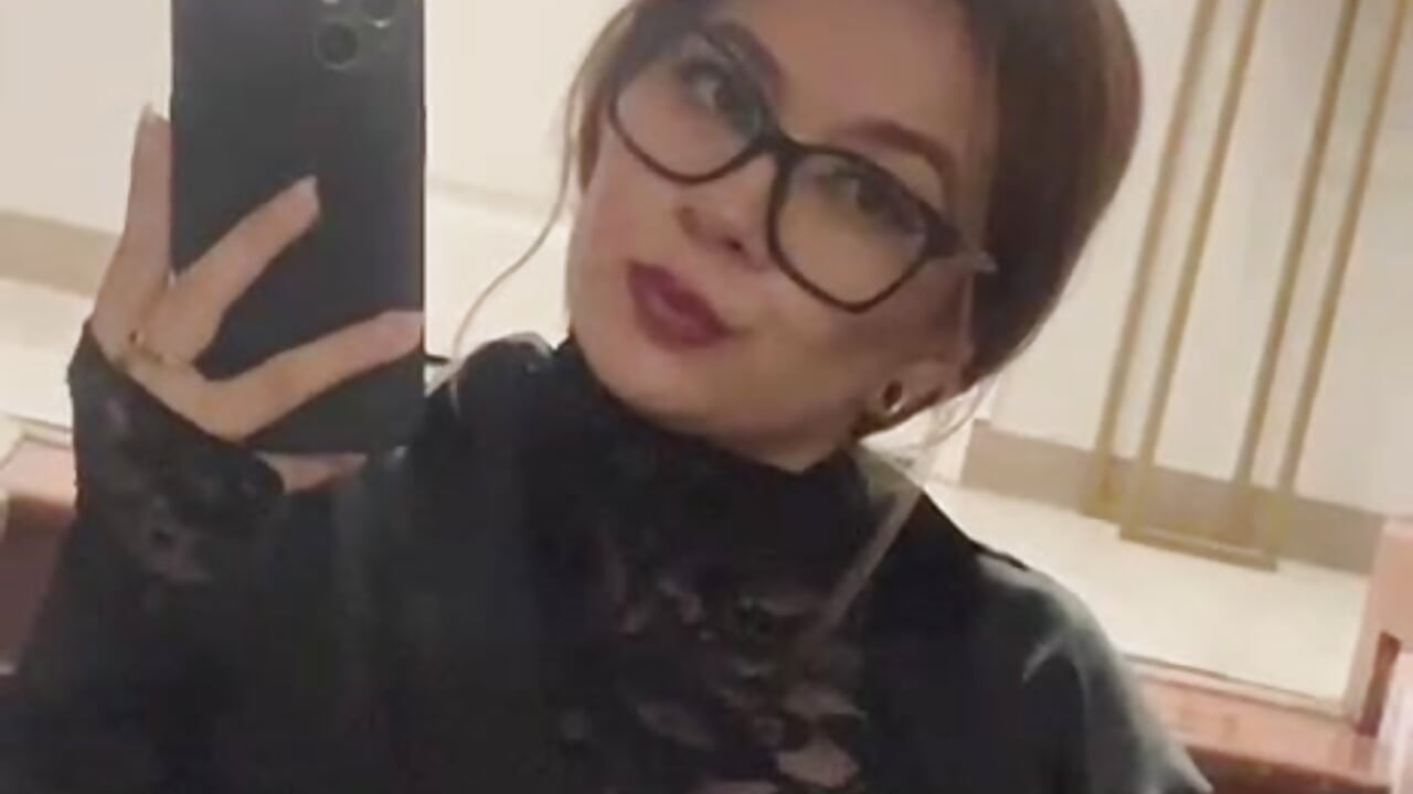 Mirror, mirror...🔥 - วิดีโอโดย LiaCathaleya โมเดลแคม