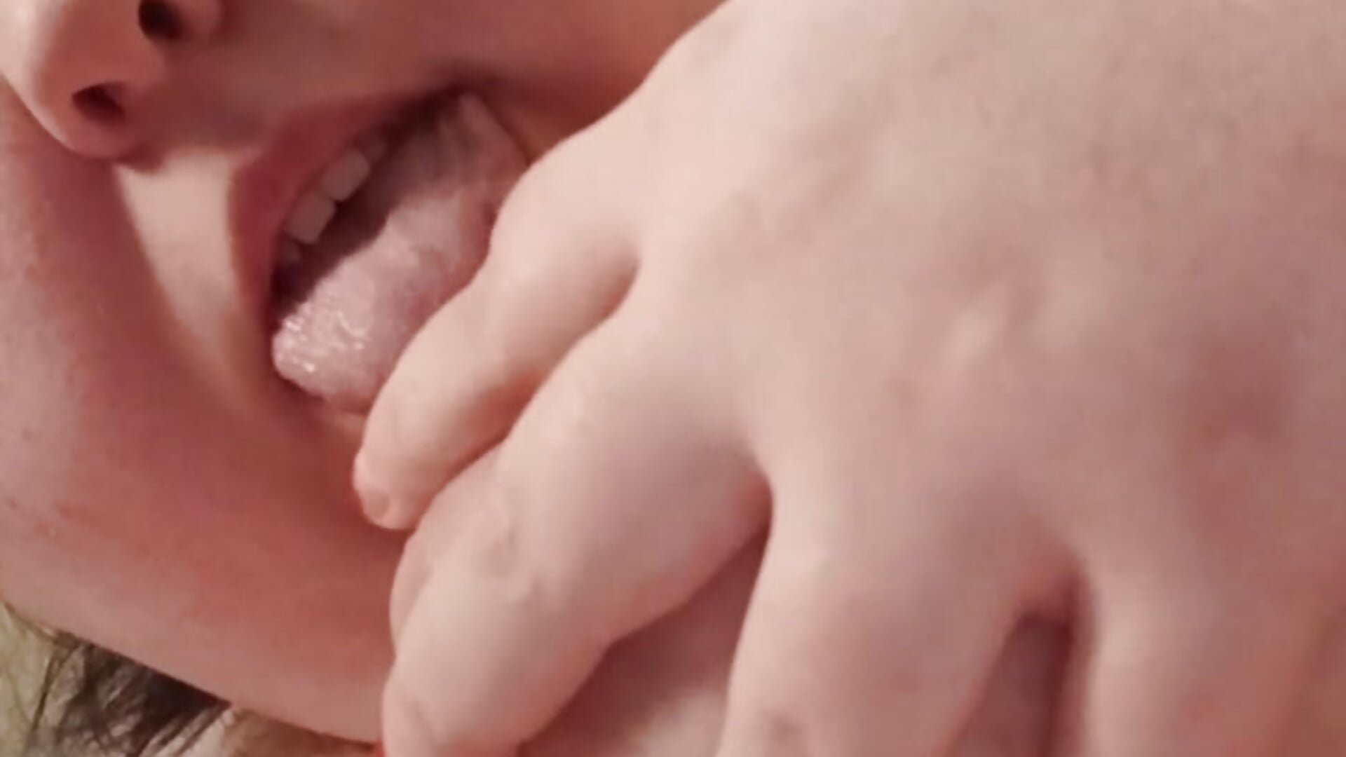 I lick nipples - Masha_meow 캠 모델의 동영상