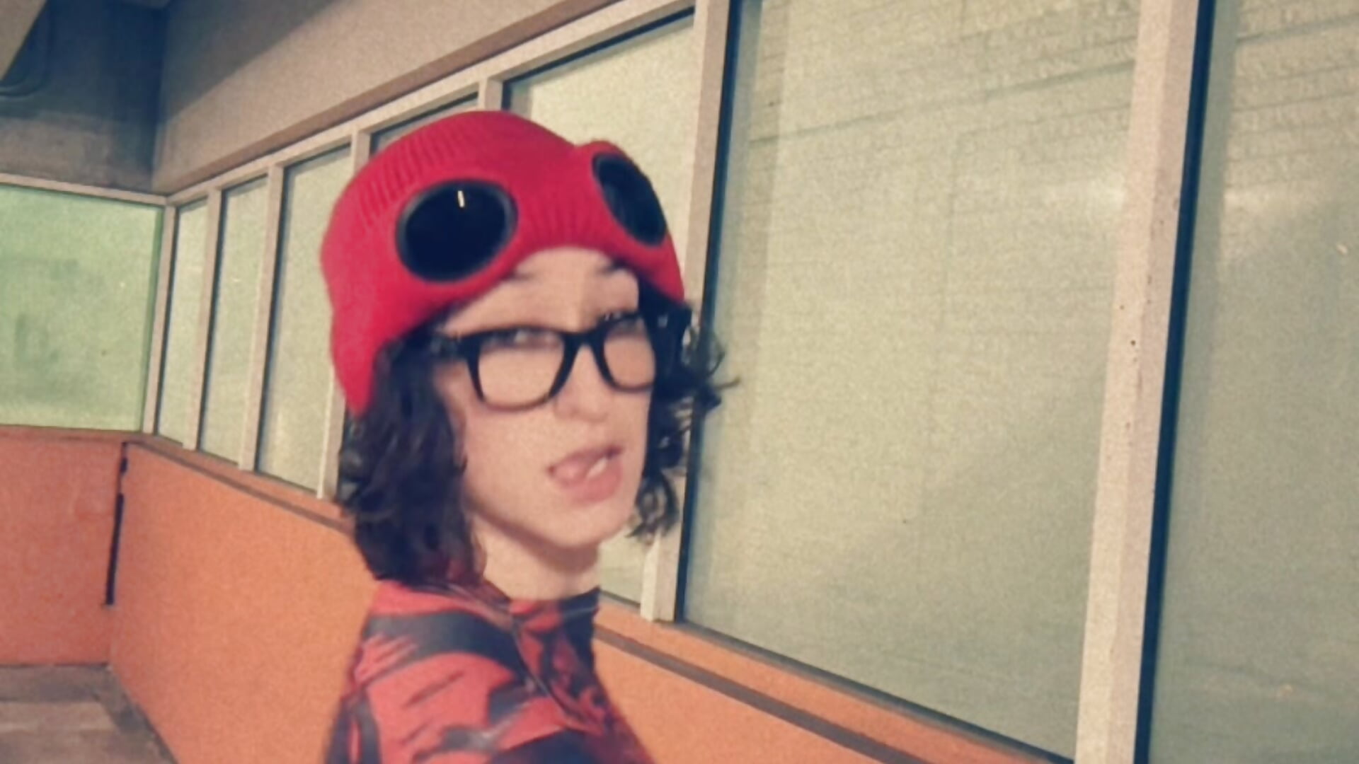 Red body suit - vídeo de la modelo de cam ParkerGYATT