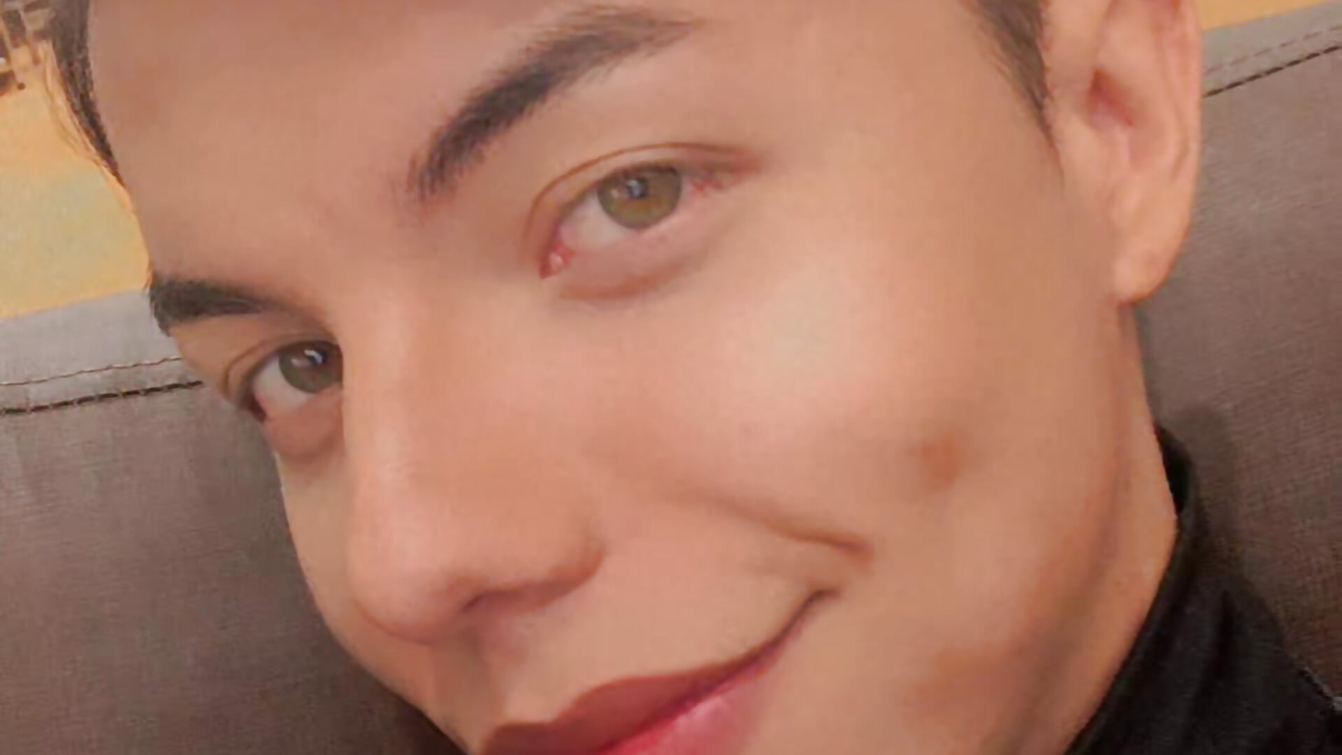 Me - video by SeuHomeem cam model