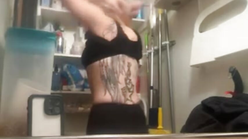 78311800305__4CA5AE9D-8A8C-42AE-90C9-8DF85014DF0D - video van Kitty_DaCocks cam-model