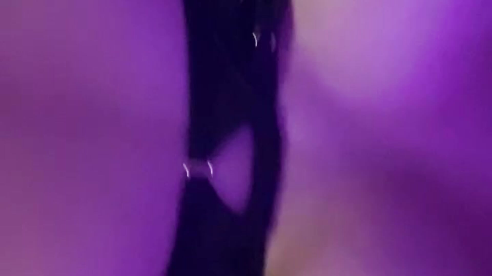 Énorme téton - Amira_bayby 캠 모델의 동영상