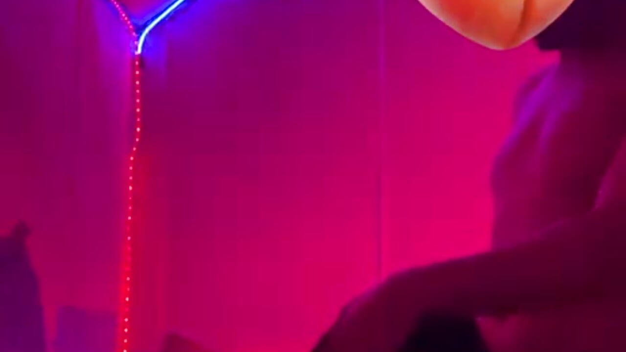 VIDEO-2025-12-01-16-12-58 - Amira_bayby 캠 모델의 동영상