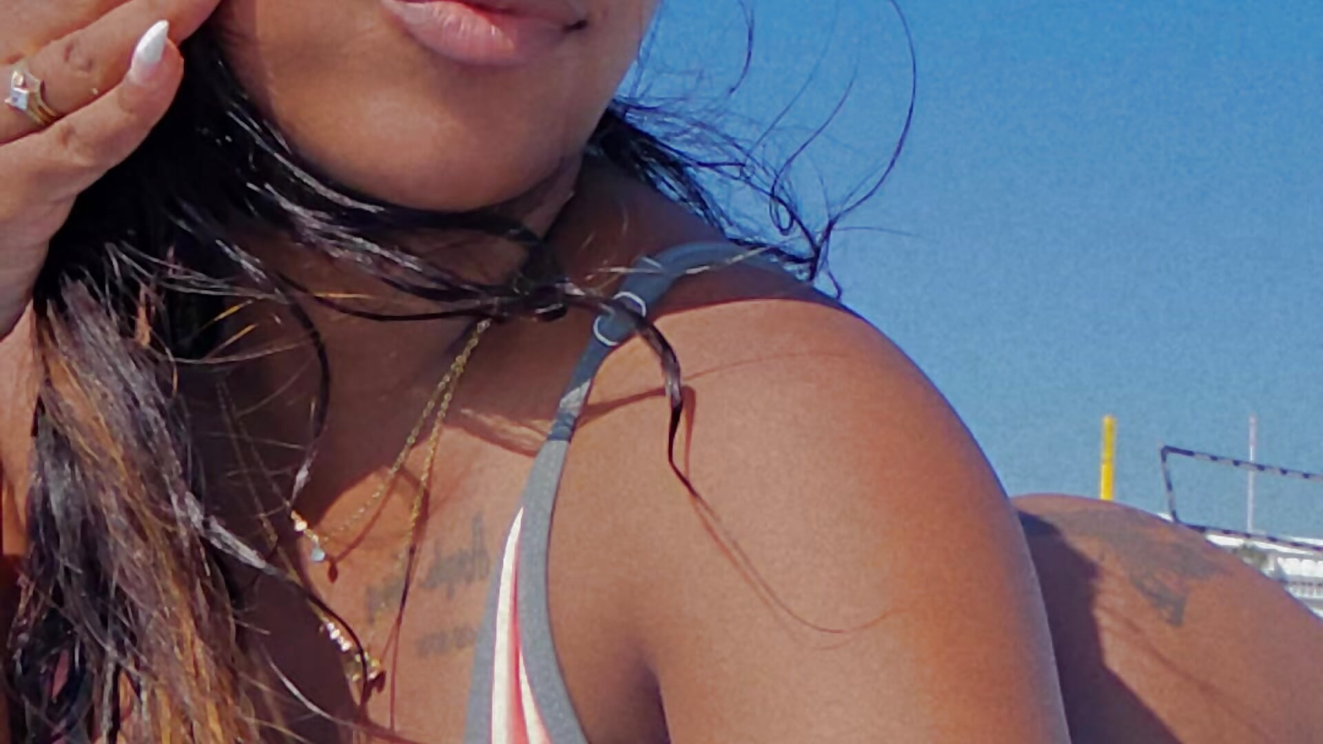 1000092949 - video by Sade_summer cam model