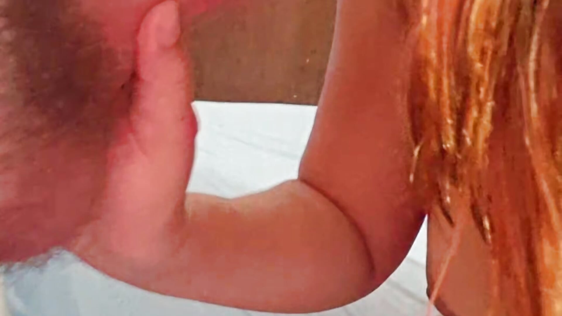 Chupando meu vizinho bem gostoso! - video by AliceRuivinha2 cam model