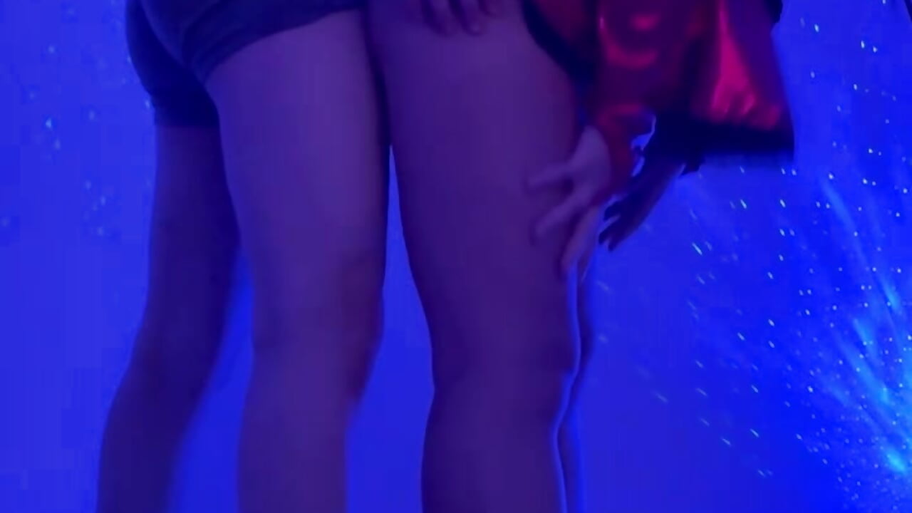 Sevgilimin en yakın arkadaşıyla eğleniyoruz 😈👅