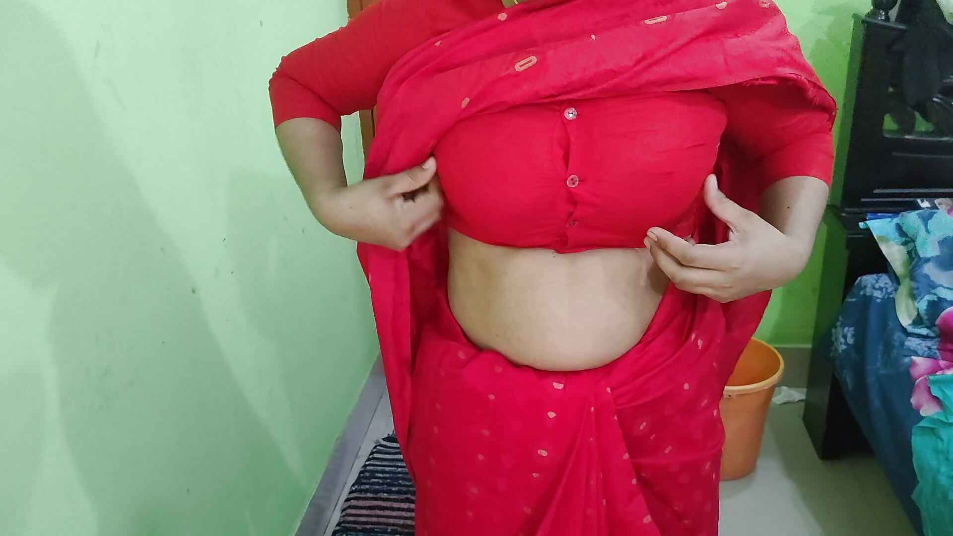 VID20250902092310 - βίντεο μοντέλου Younger_Couples