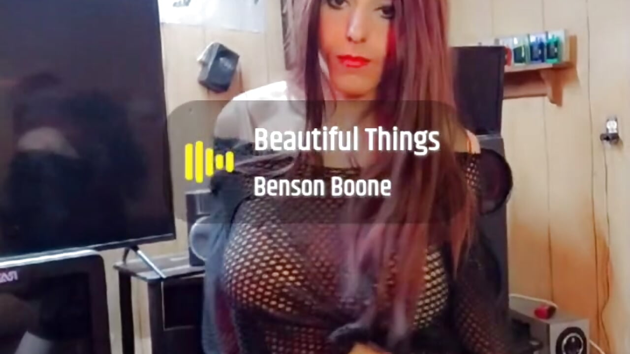 Beautiful things - Rebeckalove adlı kamera modelinin videosu