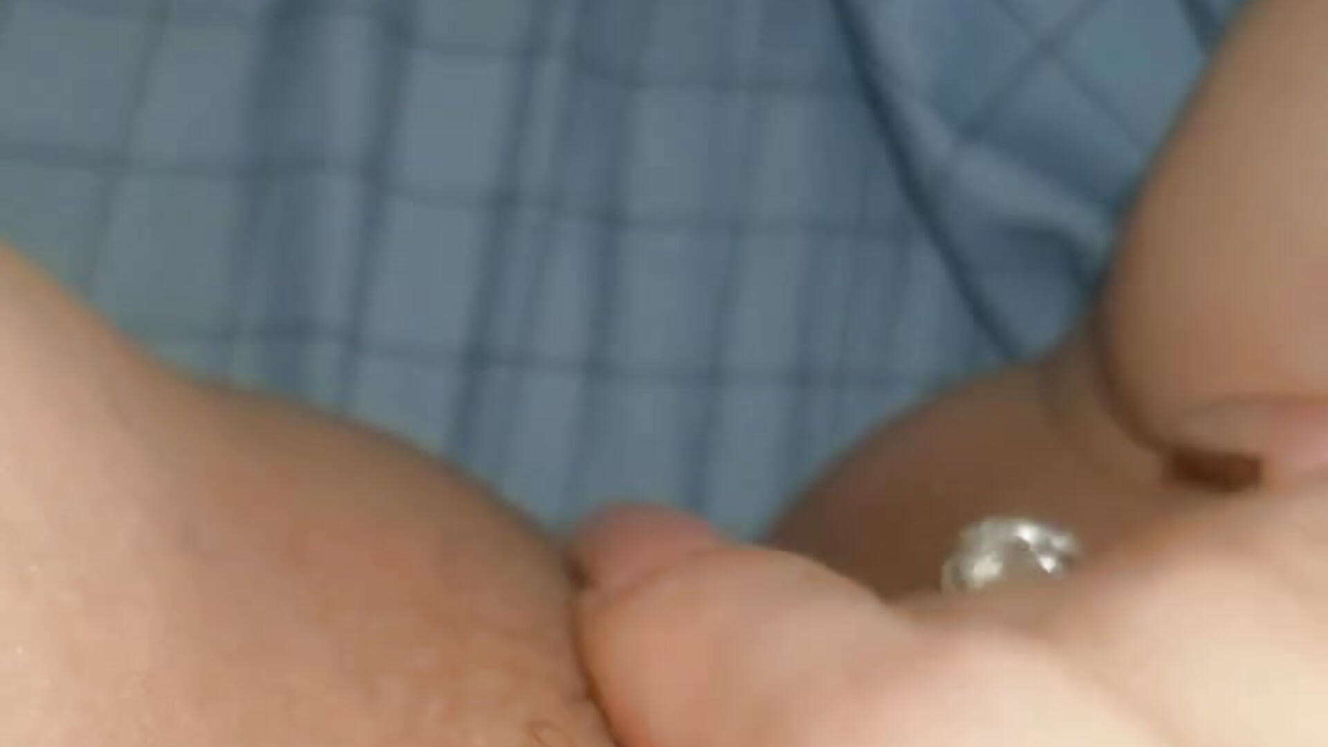 在宿舍偷偷摸摸～～ - video by Olivia_11 cam model