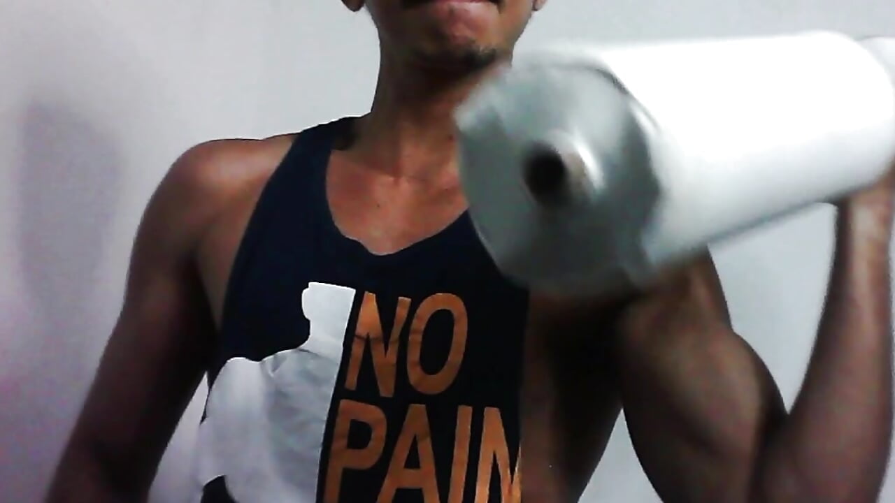 profile-intro-video-1788329471 - MagrinhoSaradoo adlı kamera modelinin videosu