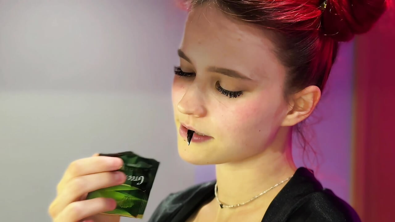 Am I your cuppa tea?? - video by Rina_Red cam model