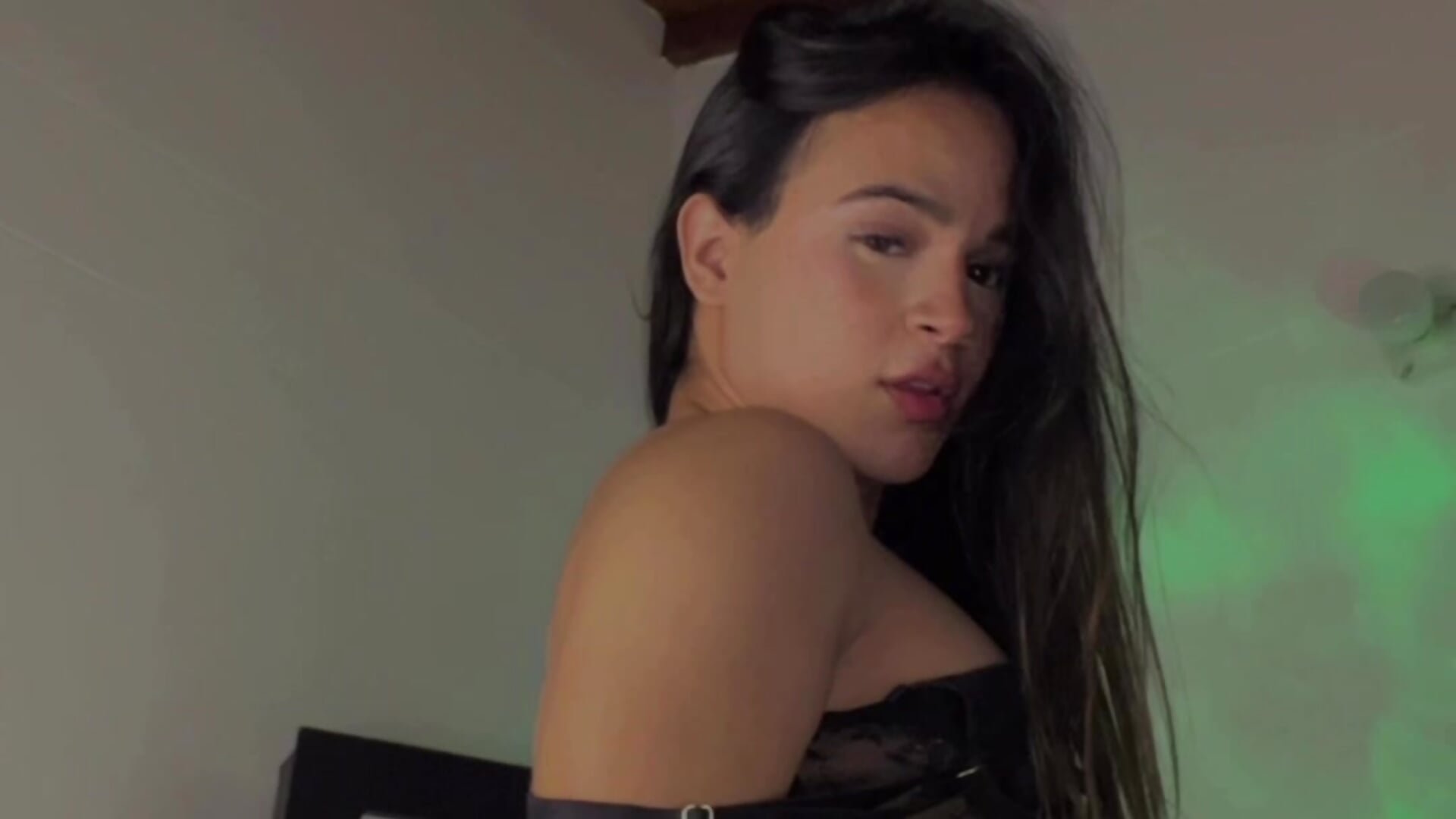 03ed56637d7b497bbad64ad4e8d8937b - Cute_hornyy1 adlı kamera modelinin videosu