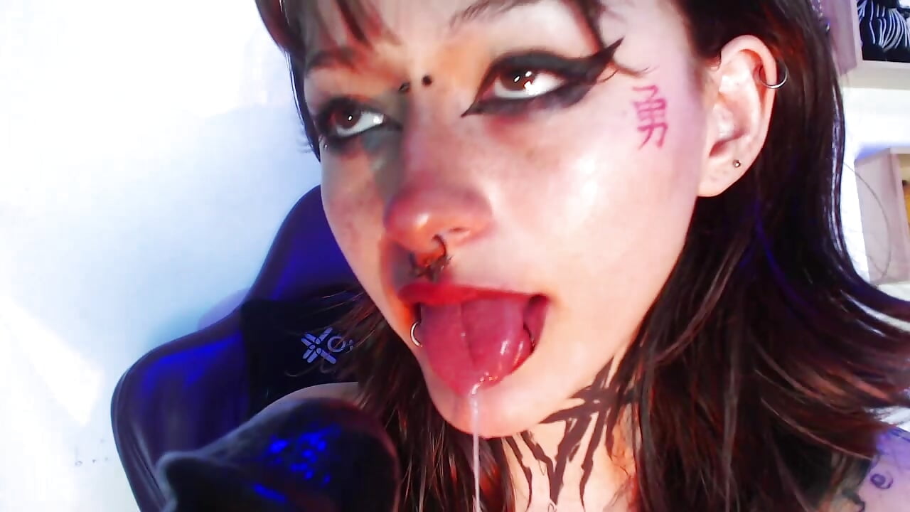 SLOPPY BLOWJOB BBC 30 CM