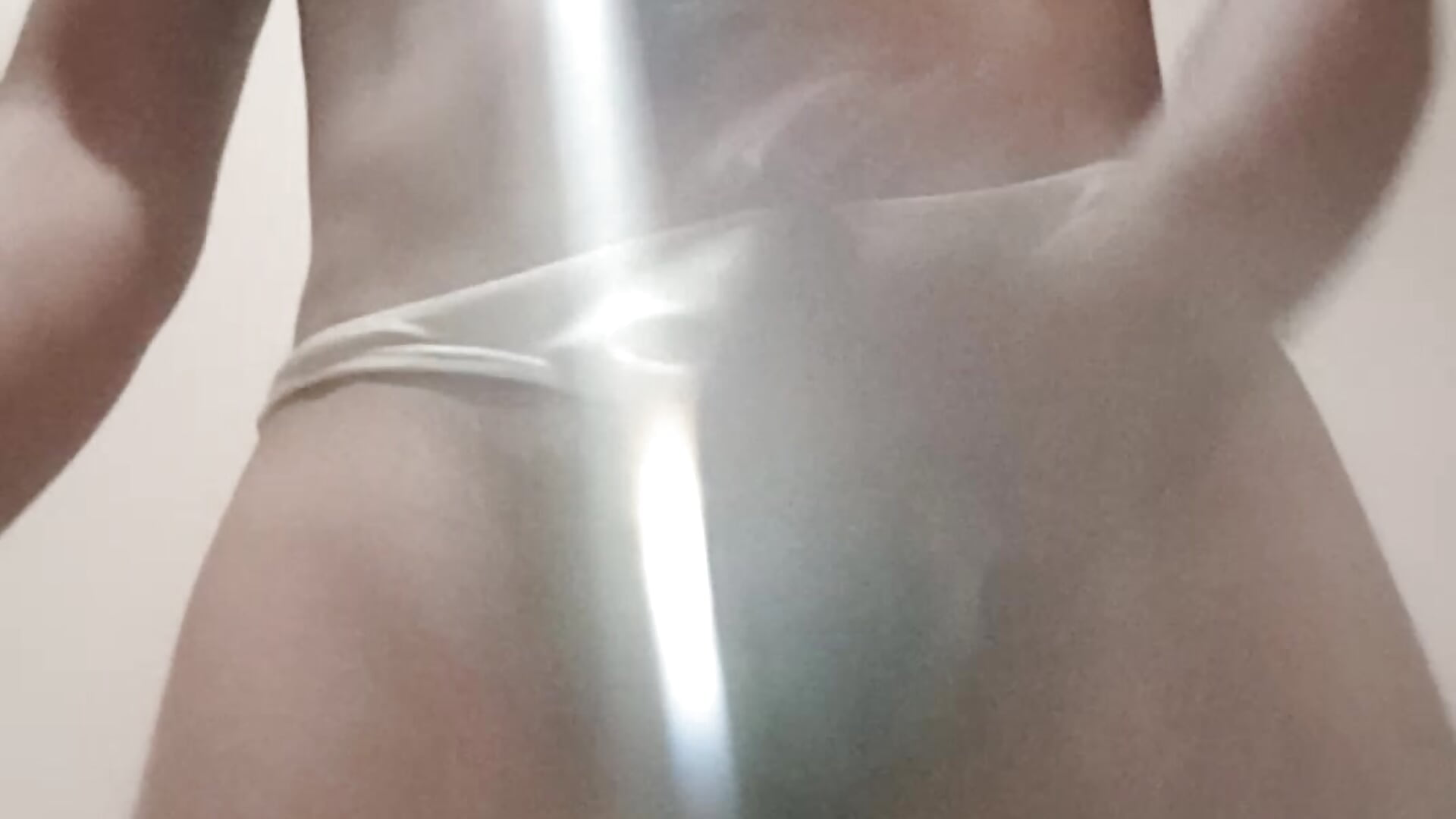 1000065087 - Laatinhot 캠 모델의 동영상