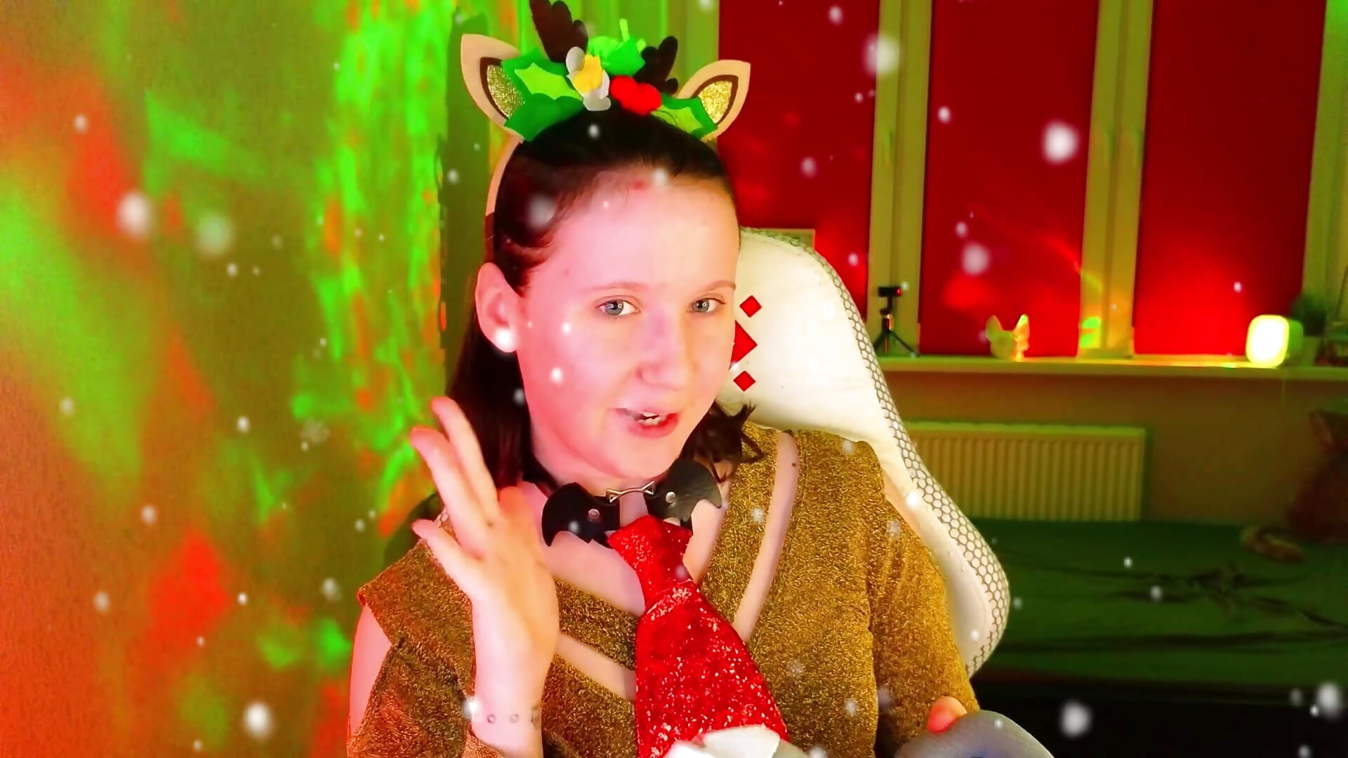 New Year!🎄🎅🏻🎁 - video by mon_lola cam model