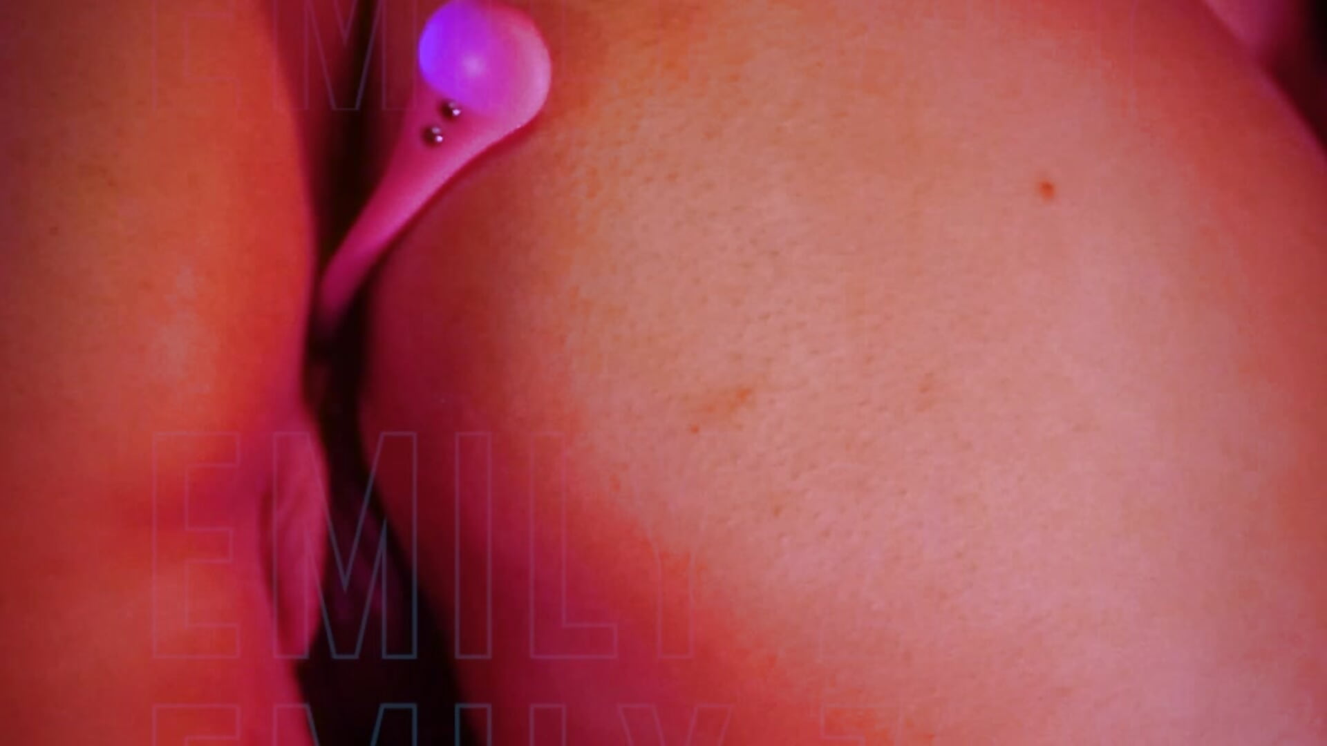 Regalito hot - video van EmilyZoy cam-model
