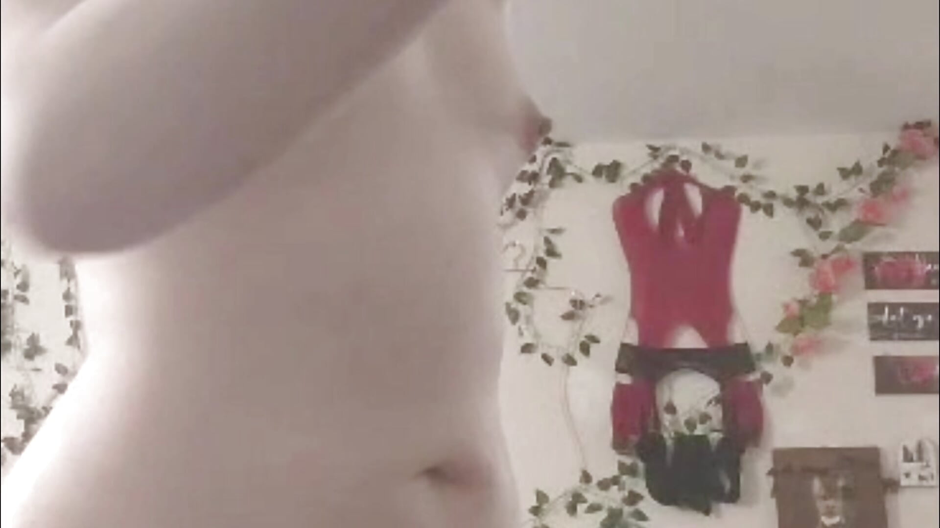 Custom + - video by AverageRose cam model