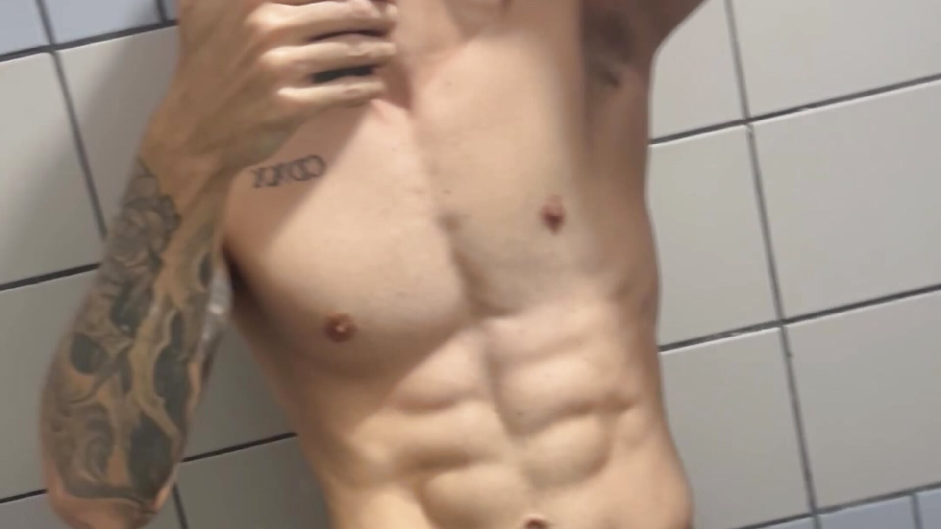 Videozinho novo no banheiro hehe 😈