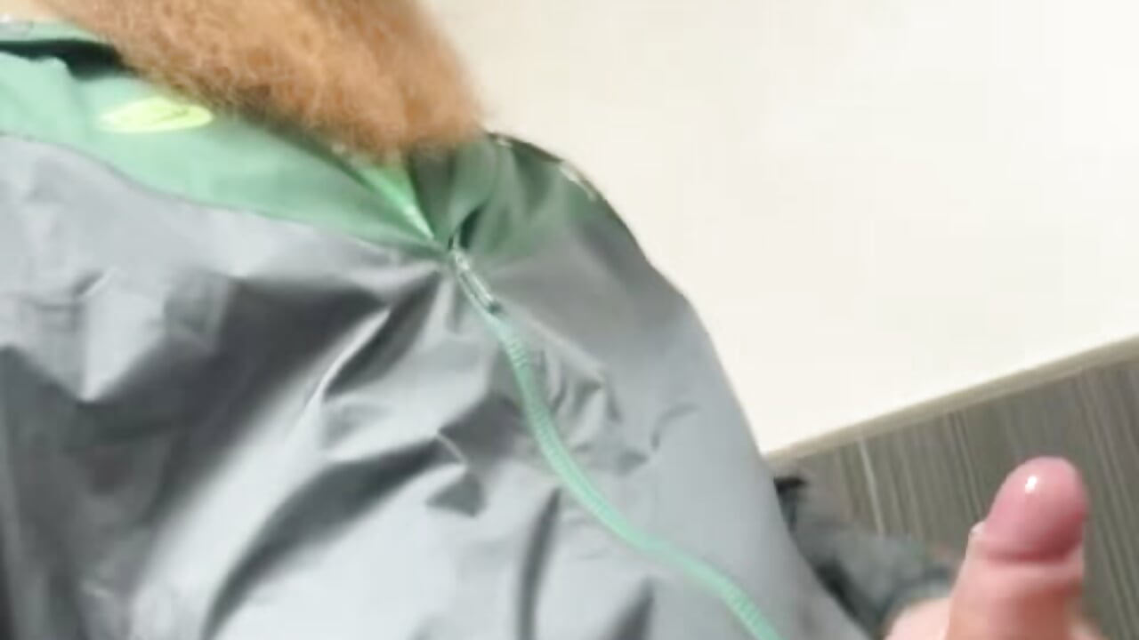 Public bathroom stroking - vidéo du modèle de showcams rubble3939