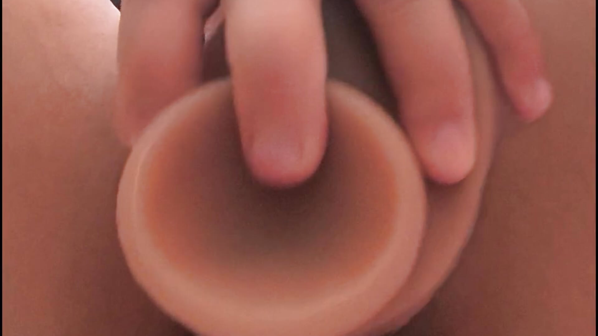 Así me follo mi dildo cuando quiero sentir más - video by morecita29 cam model