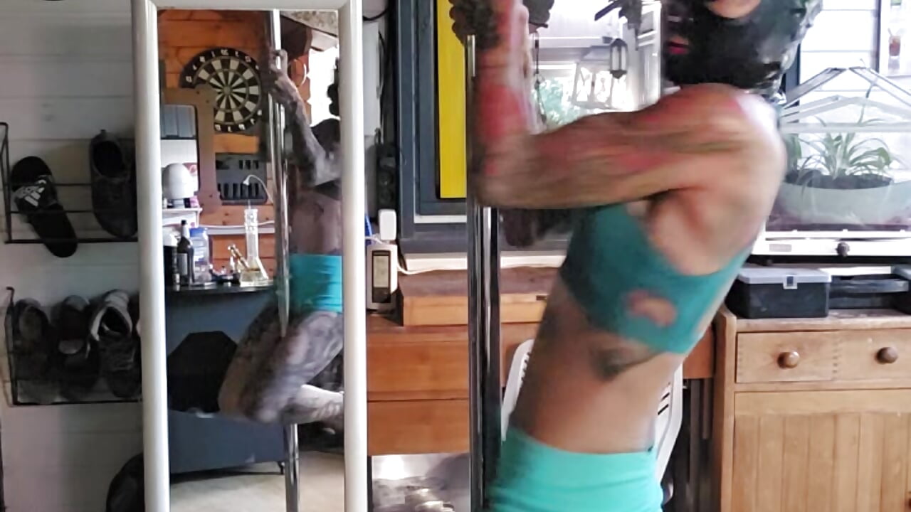 pole dance Übungsstunde - فيديو من Miss-Paradise موديل الكام