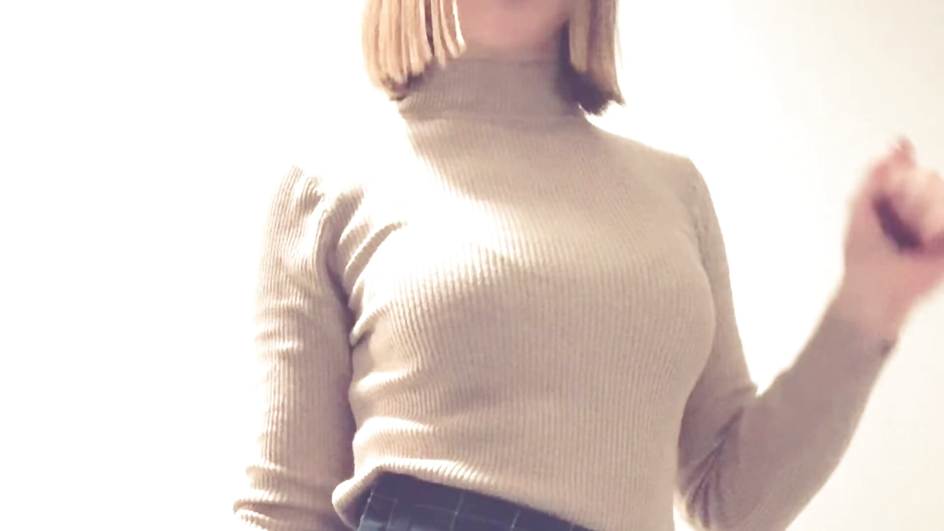 Move your body 👅🫧 - video by BeautyBlondy cam model