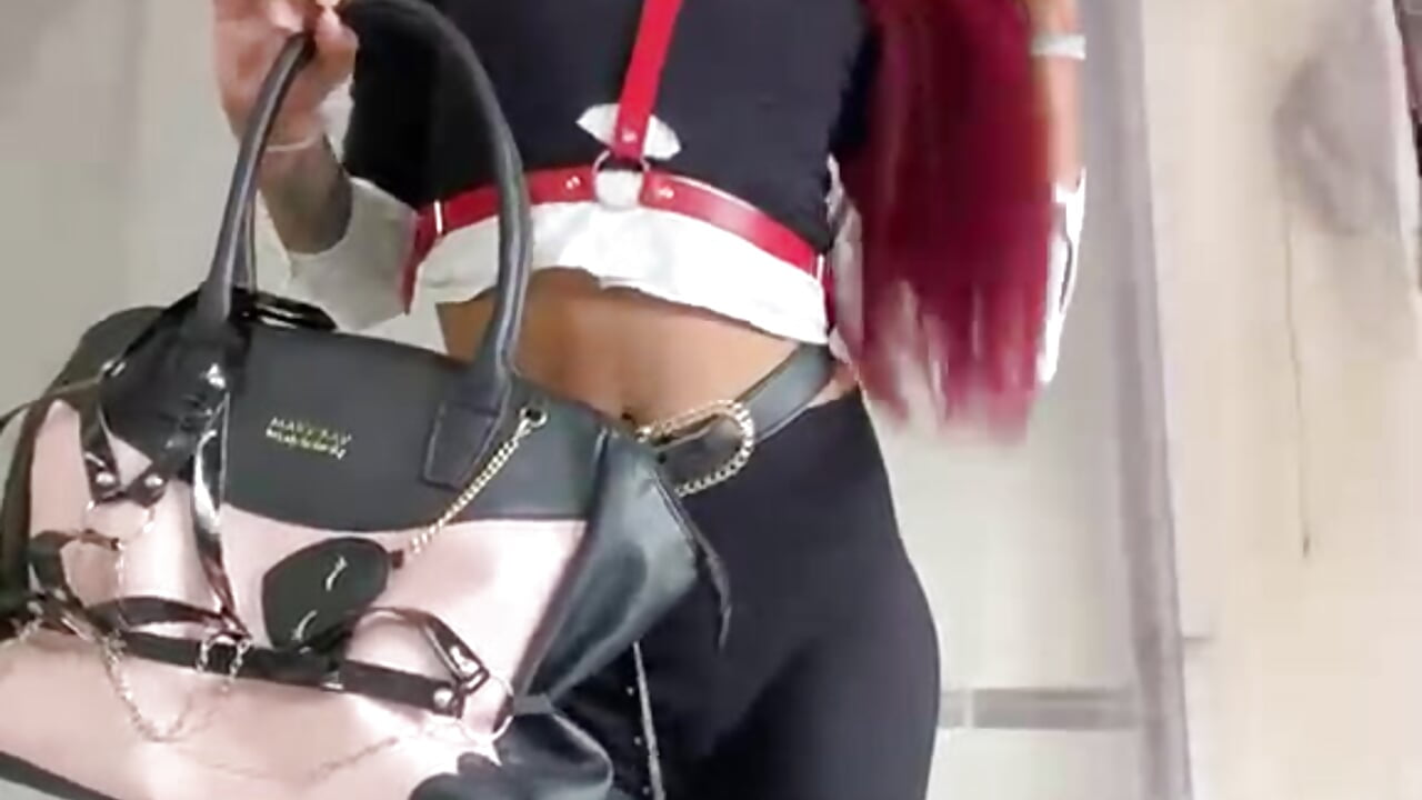 Naicollsxxx kamerás modell  3182. kiemelt videója