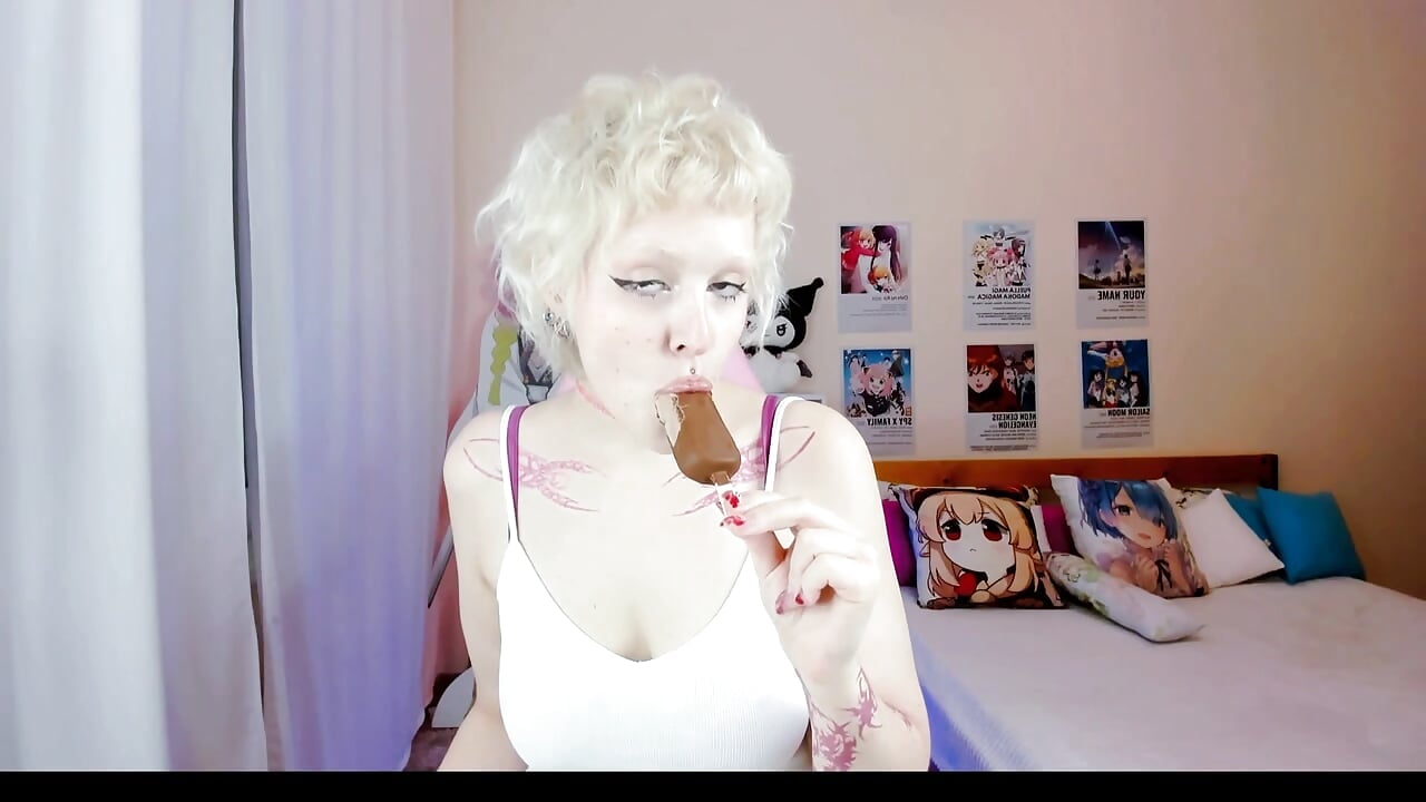 Sweet & Sexy Ice Cream Play 🍦💋