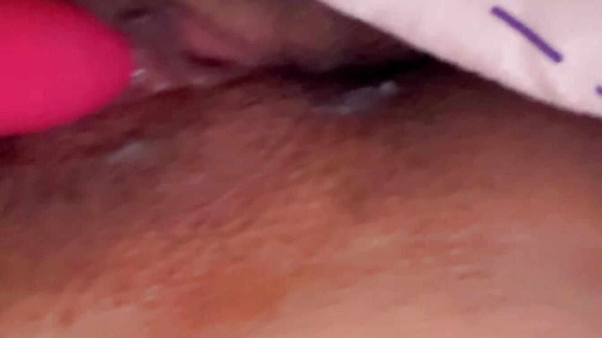 Let’s have some fun under the sheets😏💦 - video by Madison232 cam model