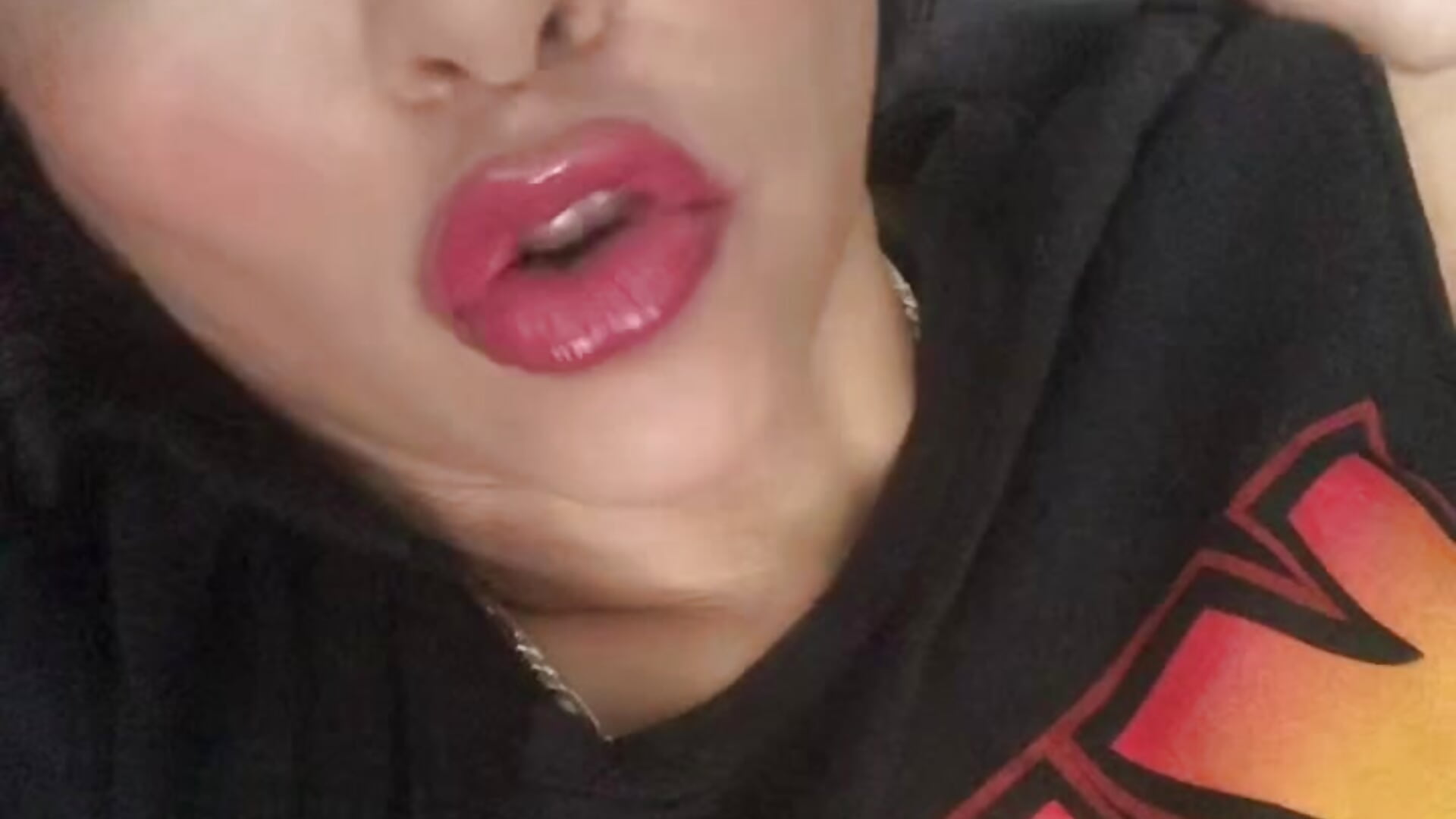 Beso – video od webkamerové modelky lashula