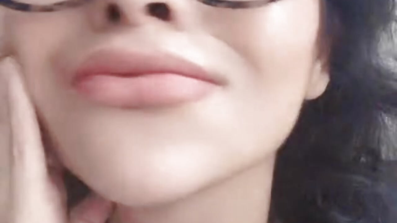 Un día normal – video od webkamerové modelky lashula