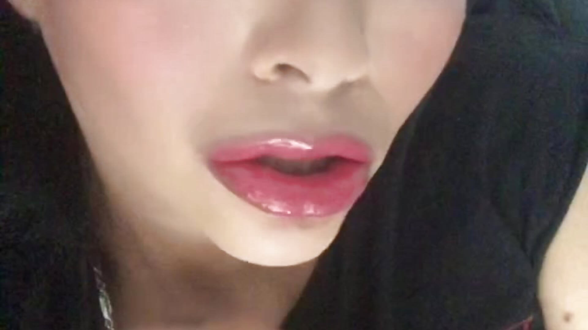 Ei – video od webkamerové modelky lashula