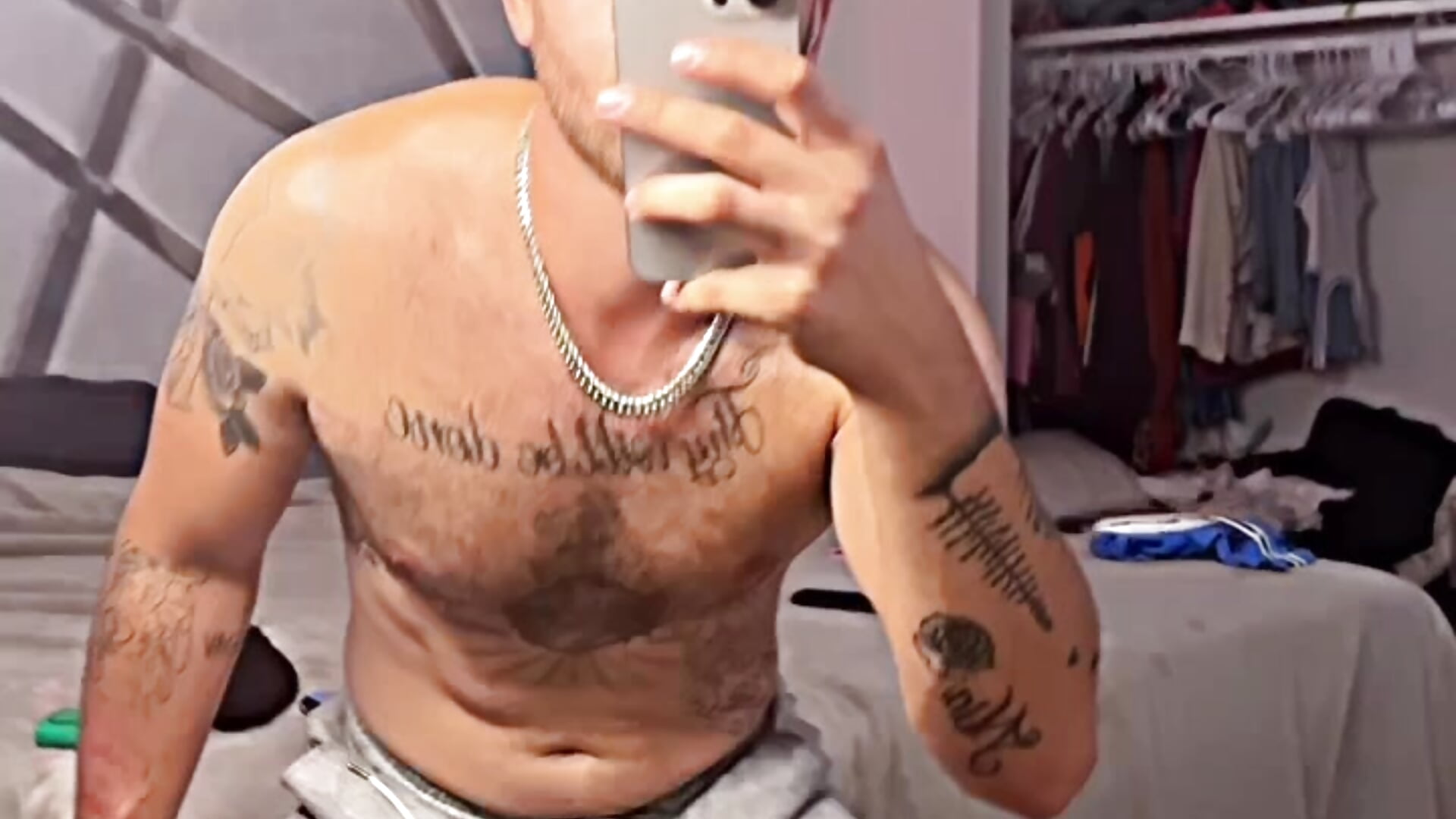 Hanging out – видео вебкам-модели woahjac3