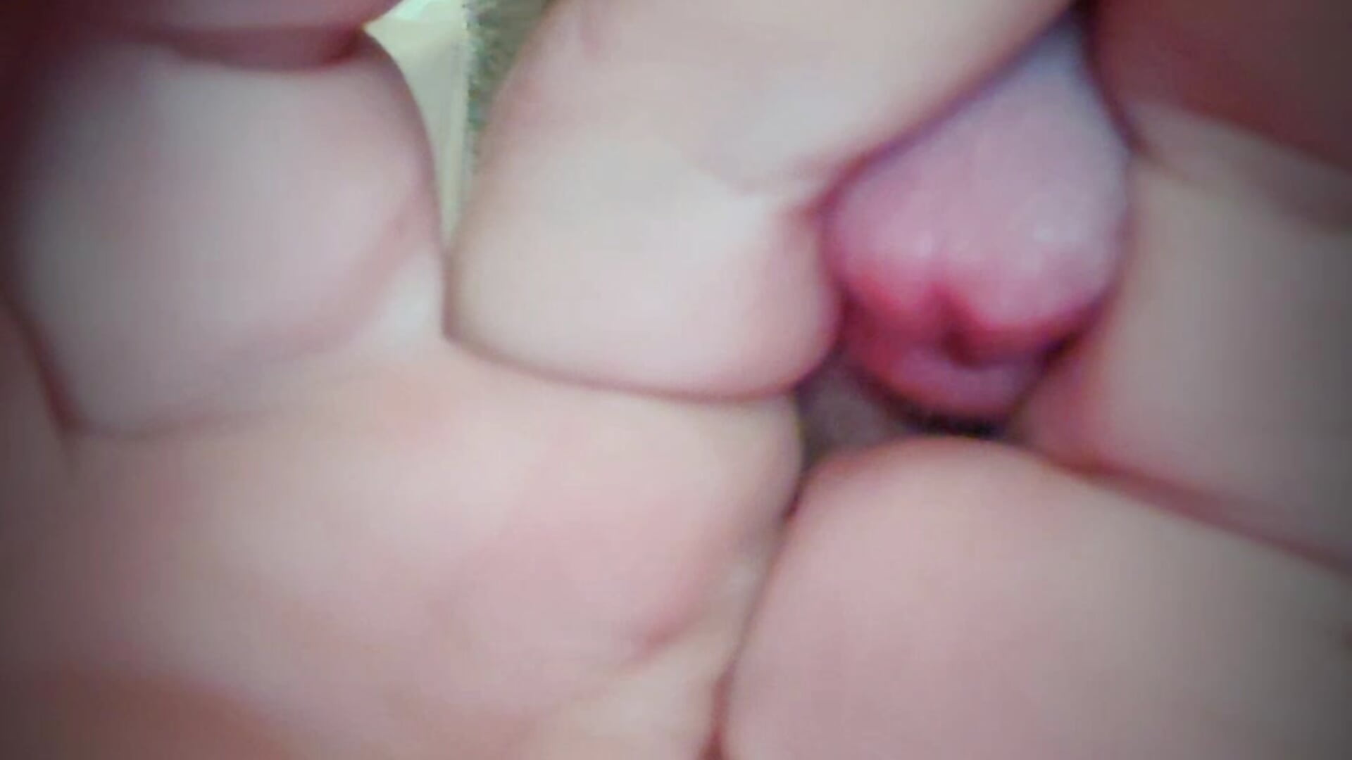 Lay down♀️ 🌸👅💦 - video by itsmeyes69 cam model