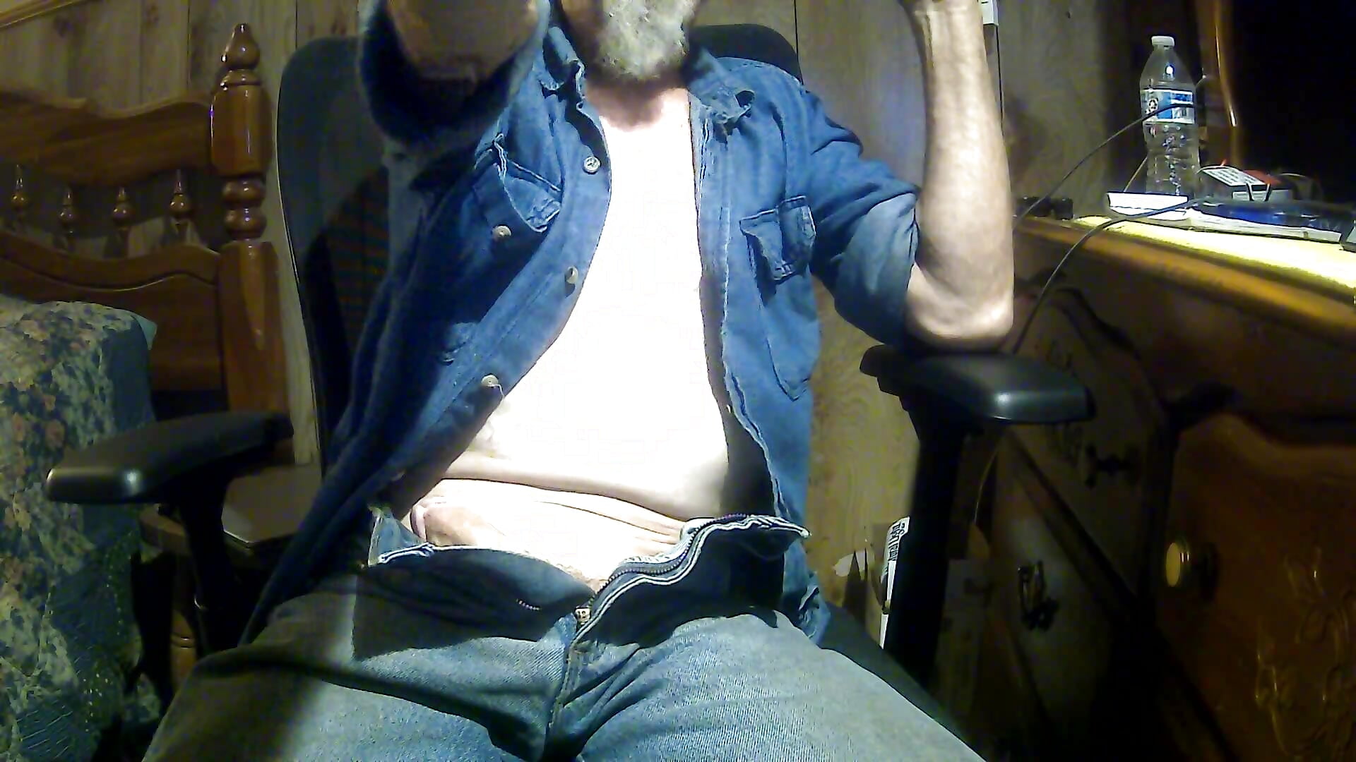 VID_20250621_043830 – видео вебкам-модели Aldick68