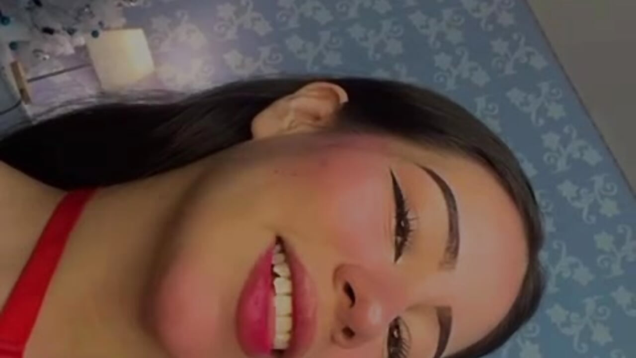 hi love - video by SalomeSimonz cam model