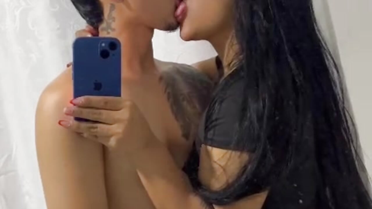 Sexy kisses