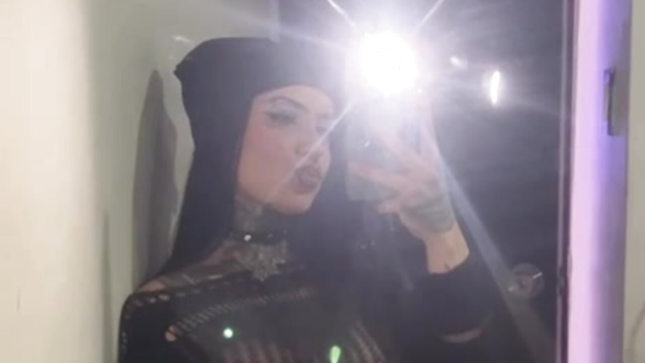 your girl - vídeo de la modelo de cam CleeoAdams_