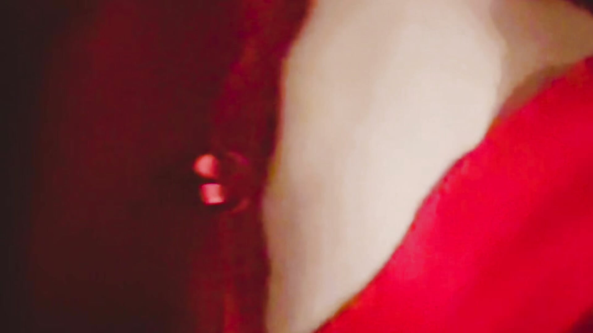 Do you like red? - video by Teasingsarah cam model