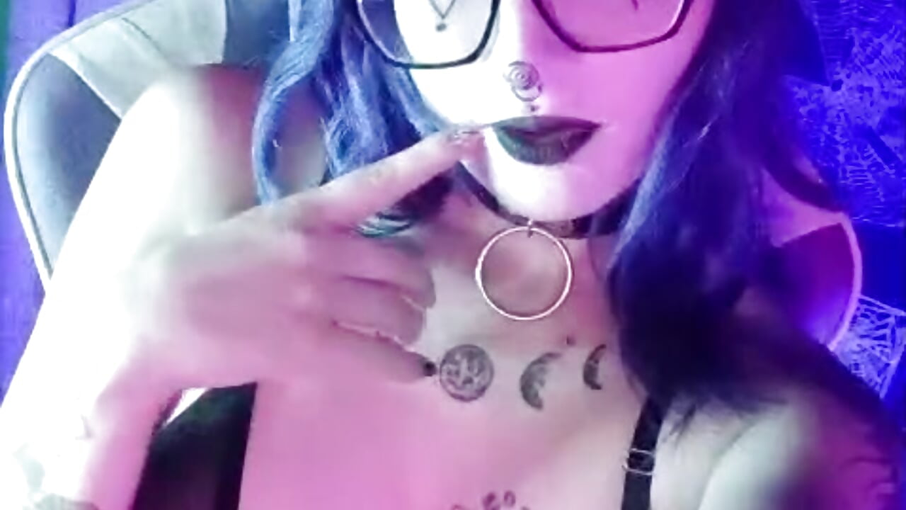 Sweet void energy 🖤 – video modela na kameri Kimlennox_