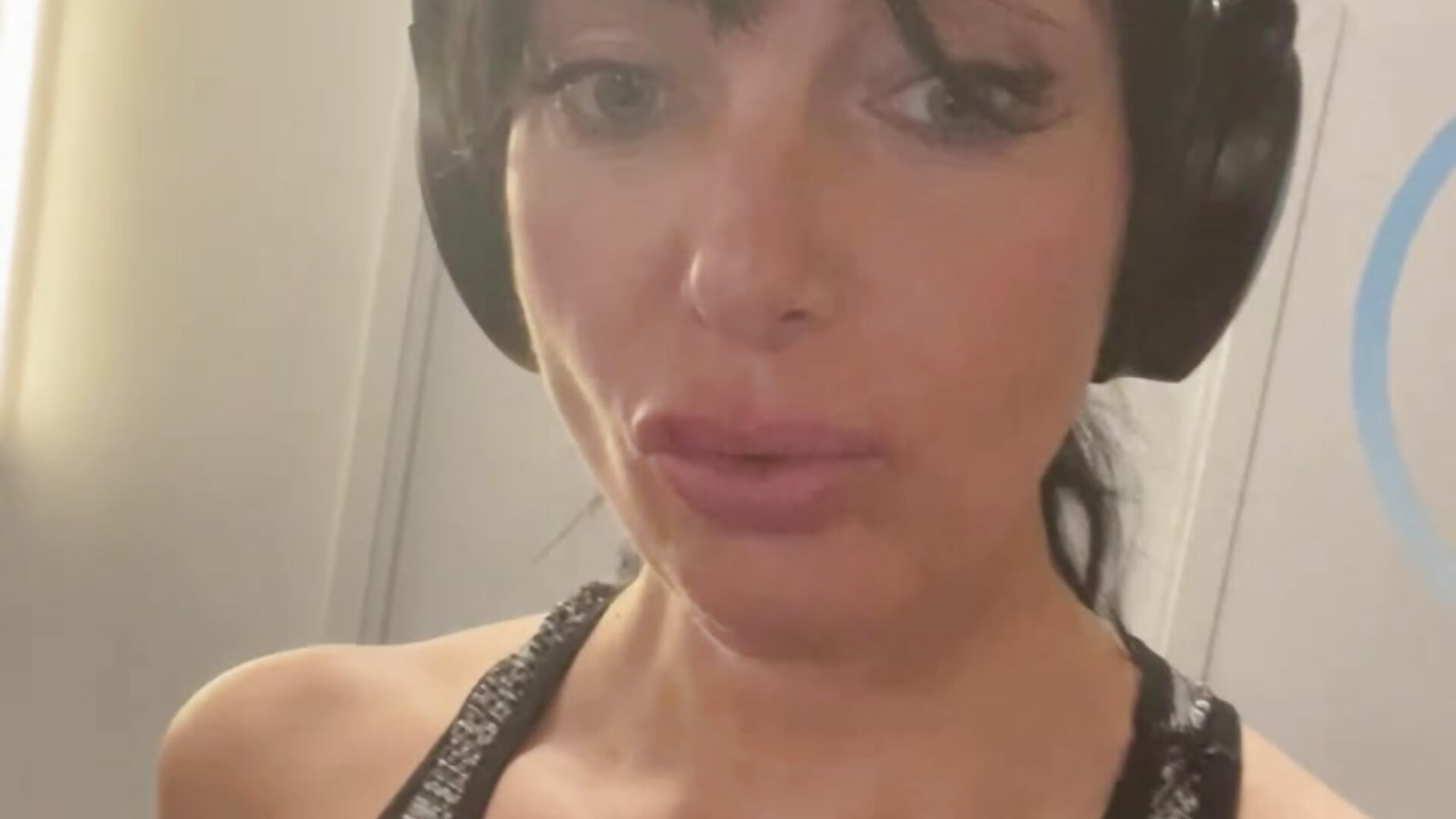 IMG_6165 (5).mp4 - video by blue-eyez cam model