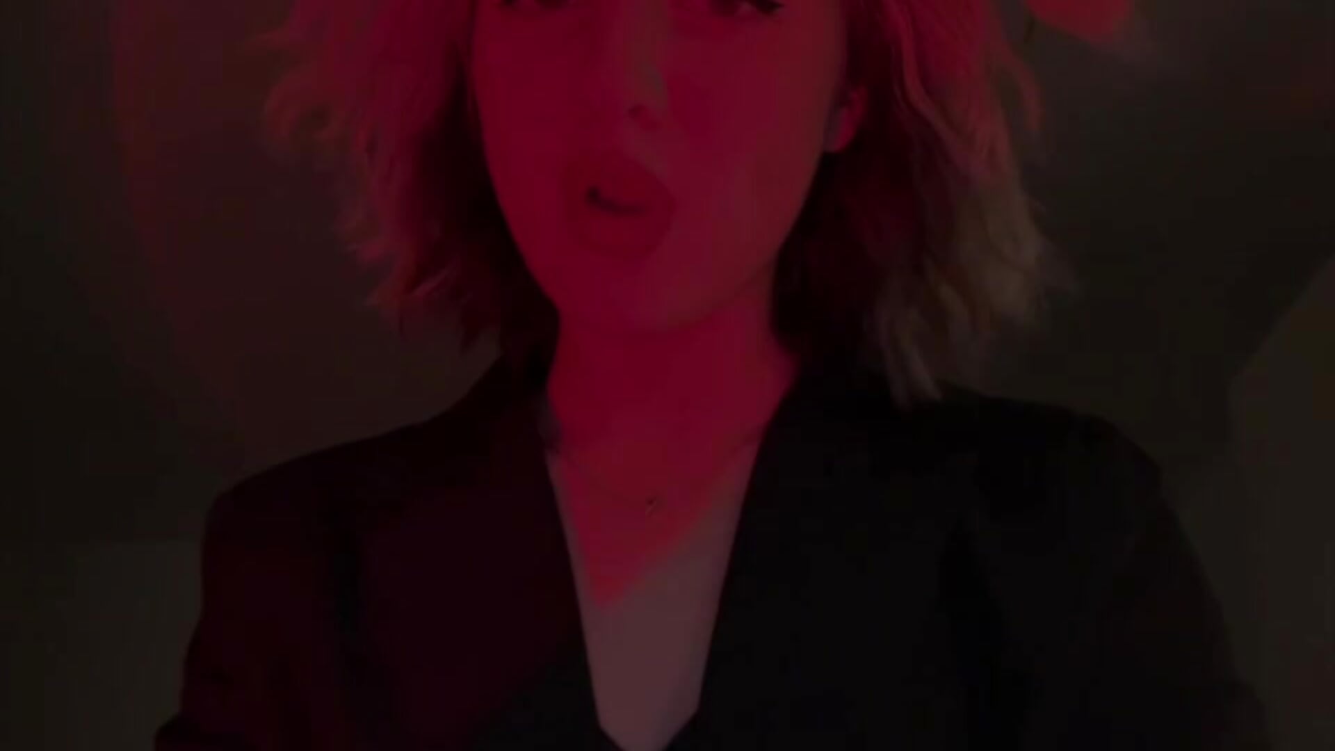 Business lady - video by milasmiu cam model